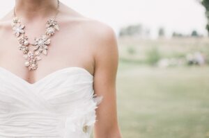 Hochzeit finanzieren kleid